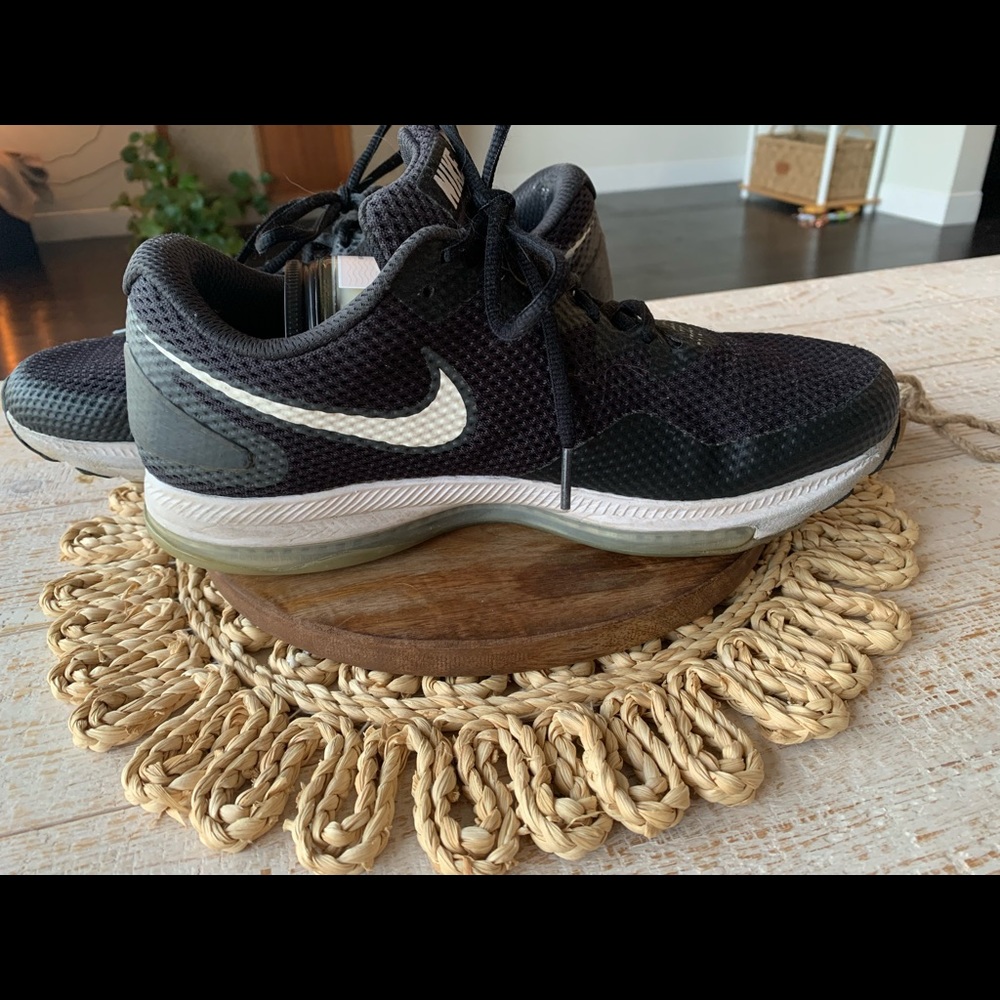 Mens Black Nike Shoes